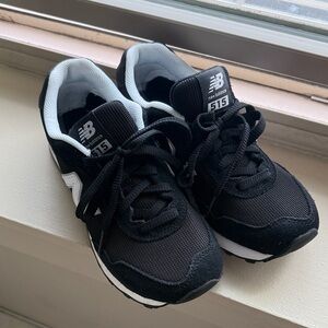 New Balance 515 Black and White Sneakers